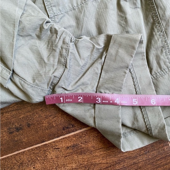 Loft Green Army Olive Green Belted Paperbag Shorts Neutral Normcore Size 6 - Picture 7 of 8